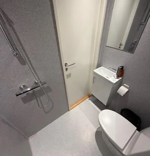 Maison d'hôtes Folsted - Vaerelse 101 Med Eget Badevaerelse Og Fri Parkering